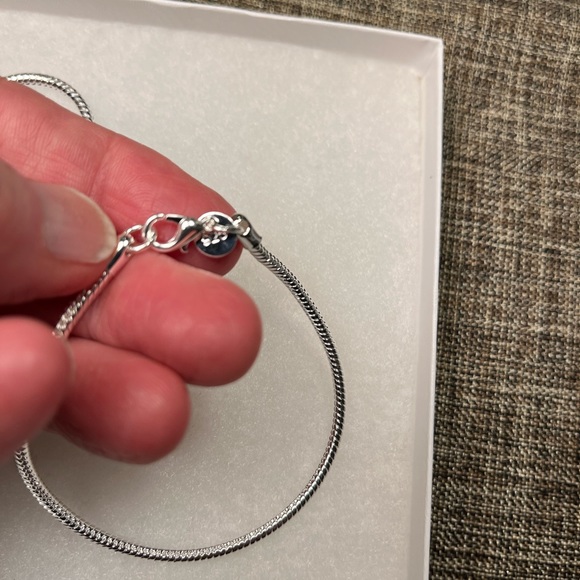 2002-AMT Two Piece Jewelry Set 925 Charm Stamped Necklace & Bracelet - Picture 11 of 13